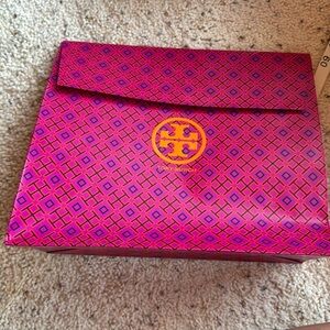 Tory Burch Velcro Shut Gift Bag $35 $35 Size: OS | Tory Burch